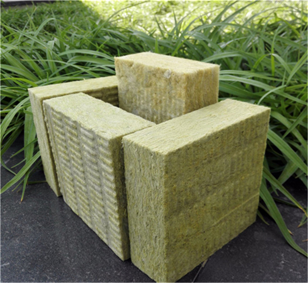 黑龍江設(shè)備保溫巖棉板價(jià)格